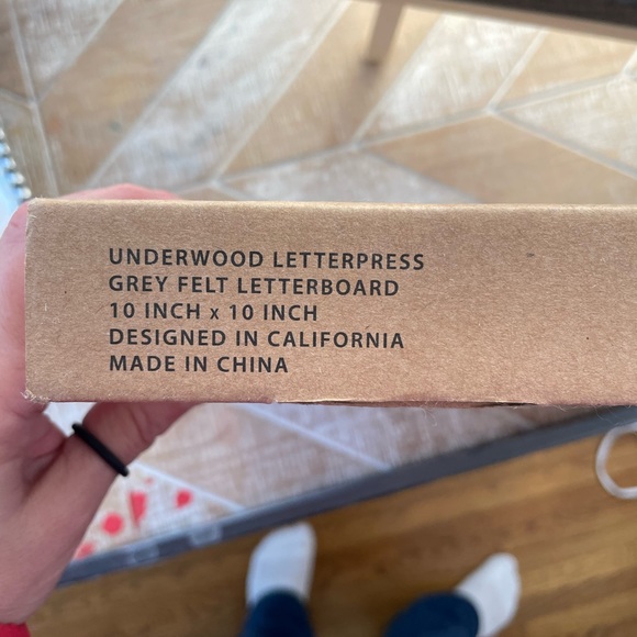 NIB - 10x10 Felt Letterboard - Picture 4 of 4